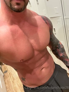 Question for y all i m debating on piercing my nipples mainly because