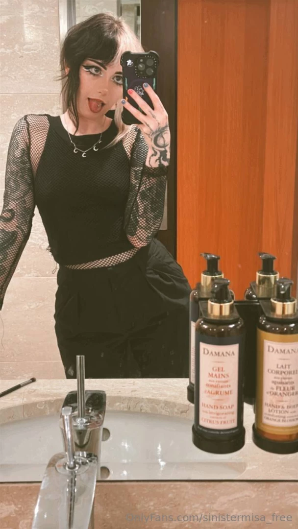 Hey you i m more active on my paid account come say hi https onlyfans 