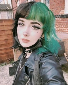 Although i love my makeup i wouldn t mind if you mess it up