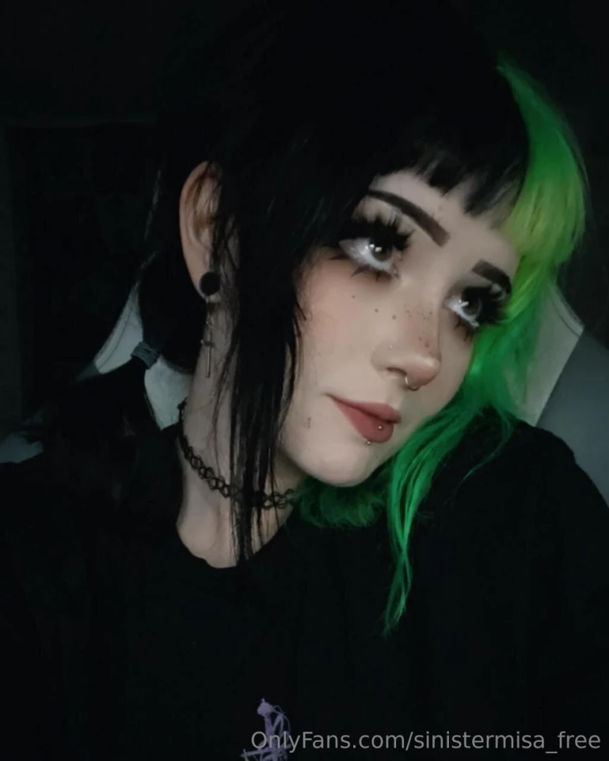 How i look at you while i m thinking of all the things i d do to you 