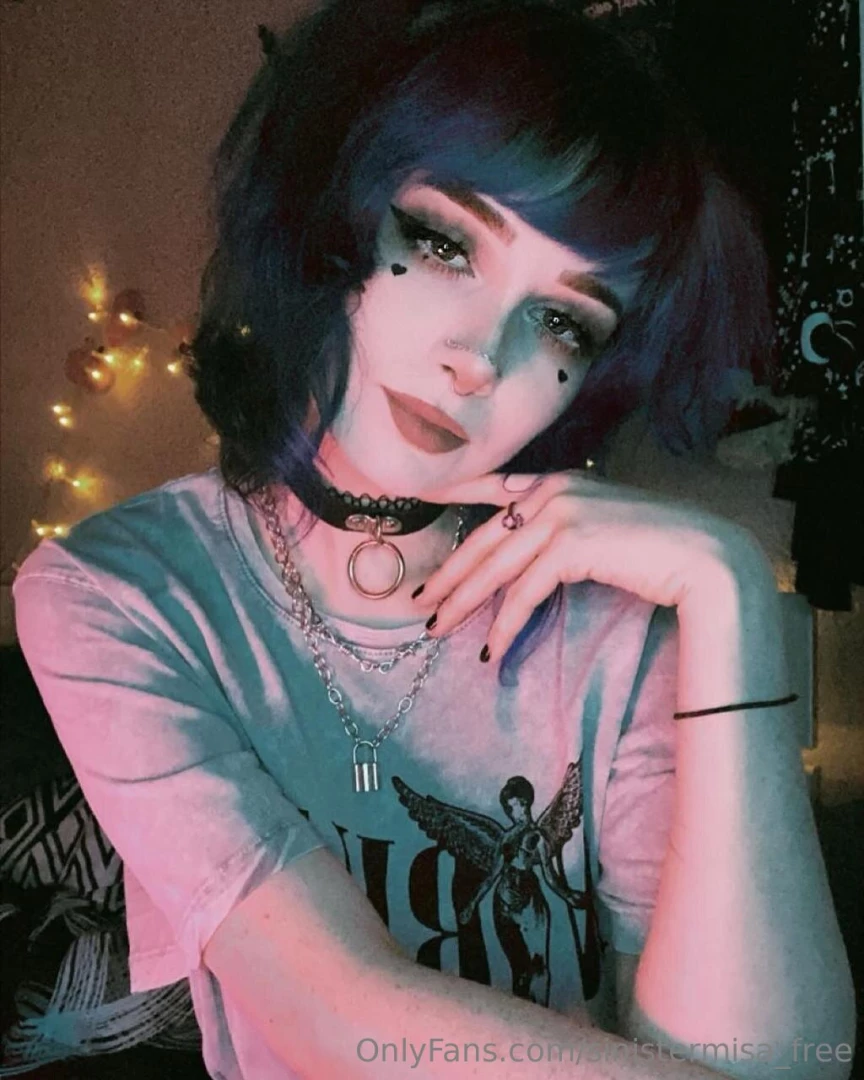 I ve been told that i have an enchanting look 