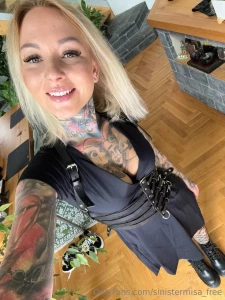 Check out my cute metal chick friend kristyy kristyvonkashyyyk https
