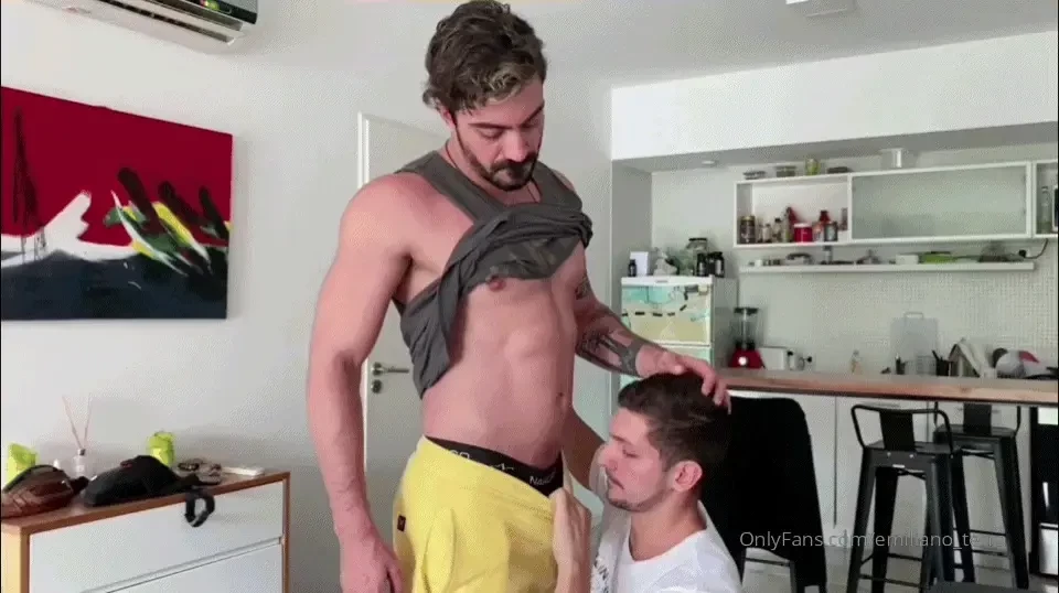 Full video 1 hour free in my vip page emilianoterra 