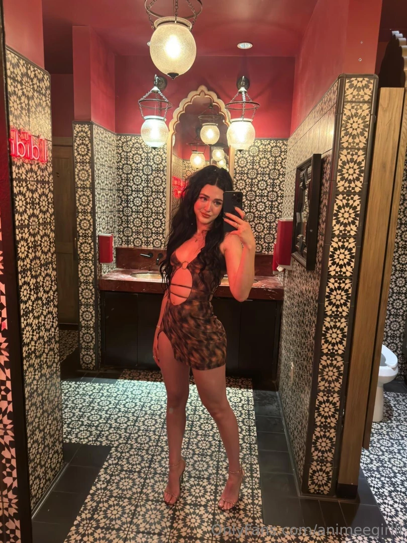 Fit matches the decor 