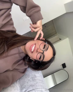 Your nerd gf taking some cute pics part 1