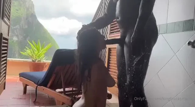 Make her pussy wataa in the shower morning sex with a view like this 
