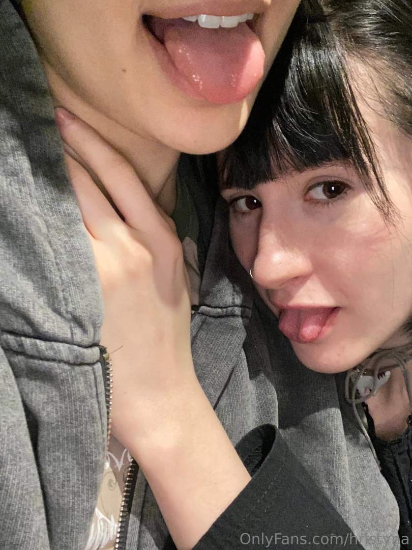 Hi my kitties do you like to hear interesting facts about me and sasha part 3 