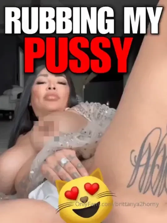 Playing with my pussy watch me rub my pussy and vibrate my clit till i part 4 