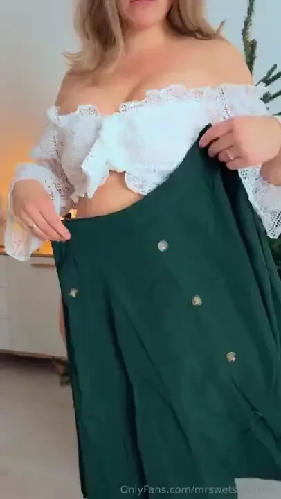 Which outfit do you like the most on mrswetslavs has a whole video of 