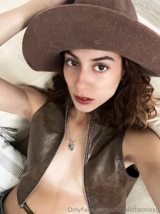 Had a little fun with my cowgirl fit new video coming soon