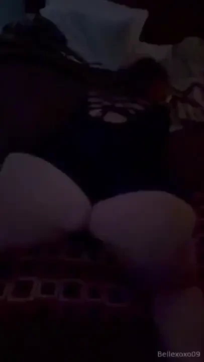 Shaking my ass is my fav thing to do when i m bored 