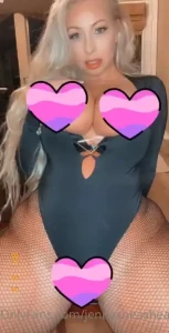 Subscribe now to see my puffy pussy on iamjennashea