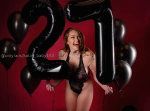 Sneak peak photos i m naked in my last upload