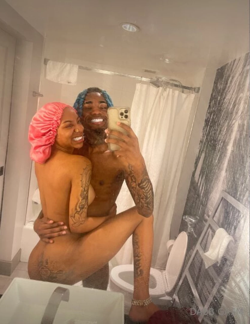 Shower sex just hits different 