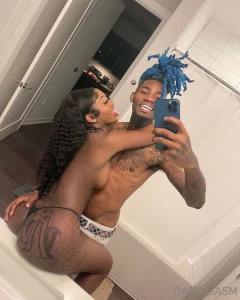 Yooo she s thicker than a bowl of oatmeal