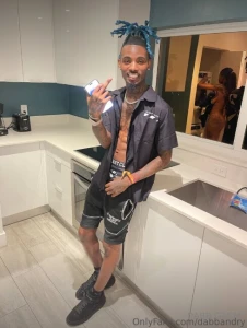 Ooops you lookin at the mirror you know what s goin down after this