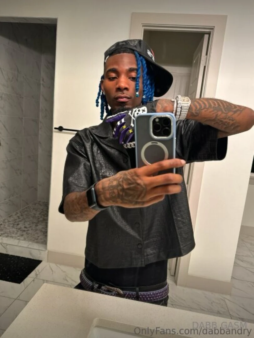 Aight y all cookin up some new shii for july what y all wanna see me 