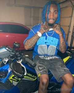 Sat down but still lookin like i own the whole road think you ve seen