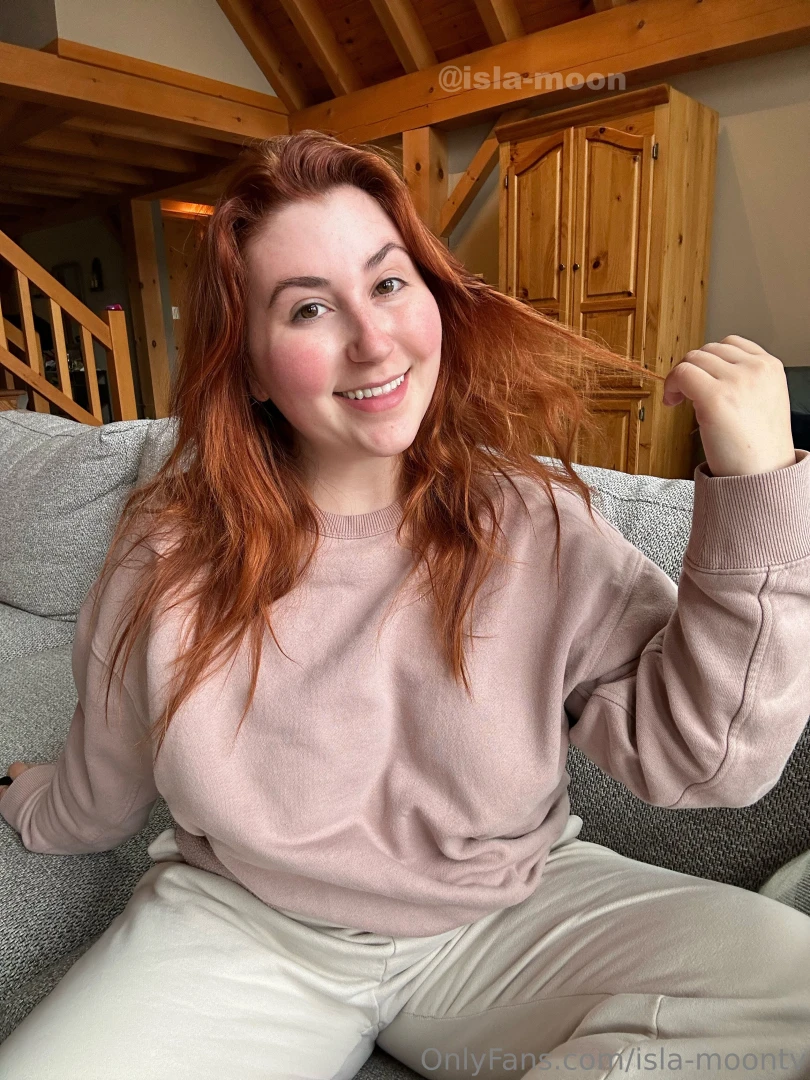 Cozy just always ends up meaning naked isla-moon 