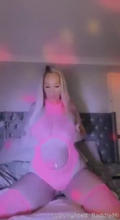 Fuck doll honeydreams is looking for a new buddy would you be able to 