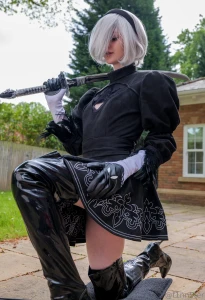 2b or not 2b with or without the skirt sorry i had to make that joke part 1