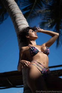 Capturing the essence of summer with the perfect beach photo