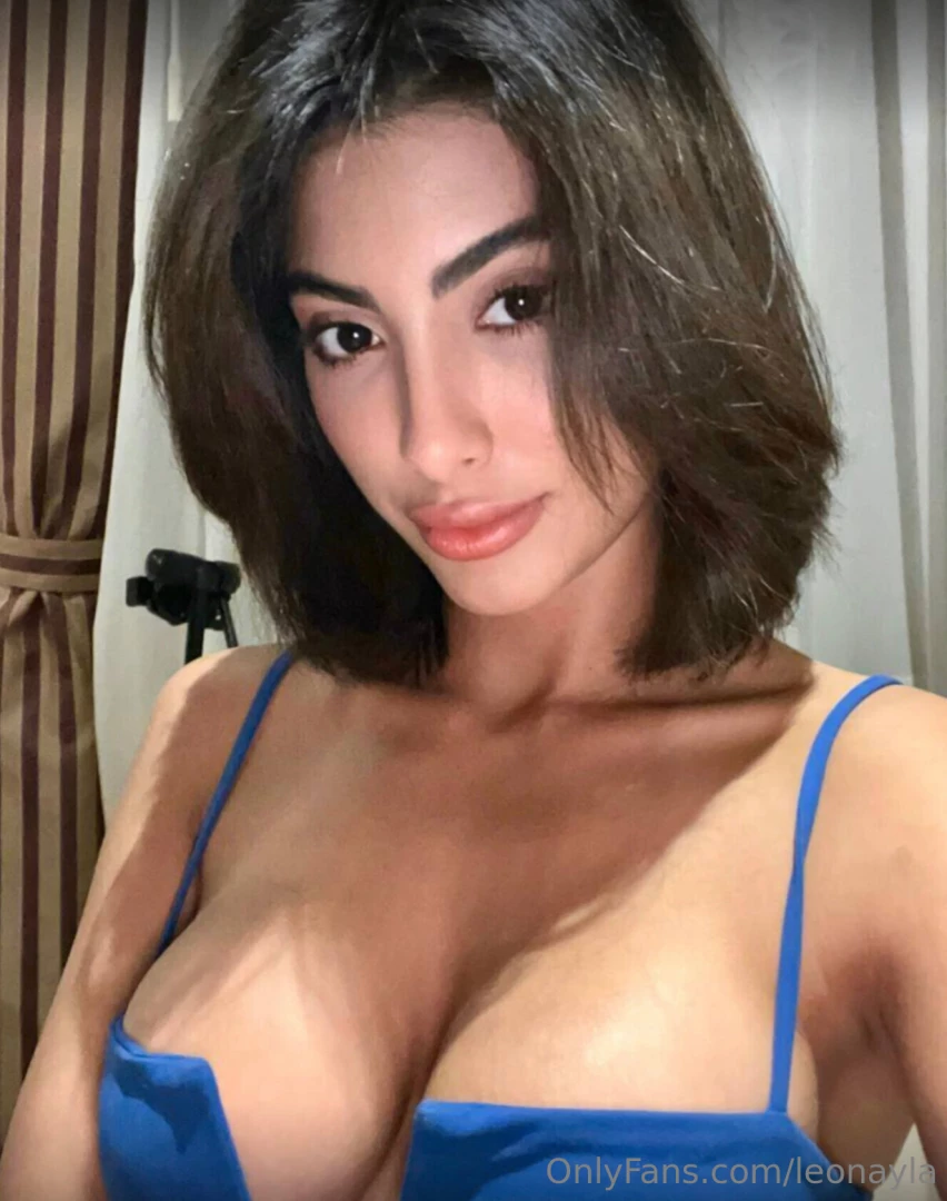 Feeling adventurous with my dinner hairstyle tonight what do you think 