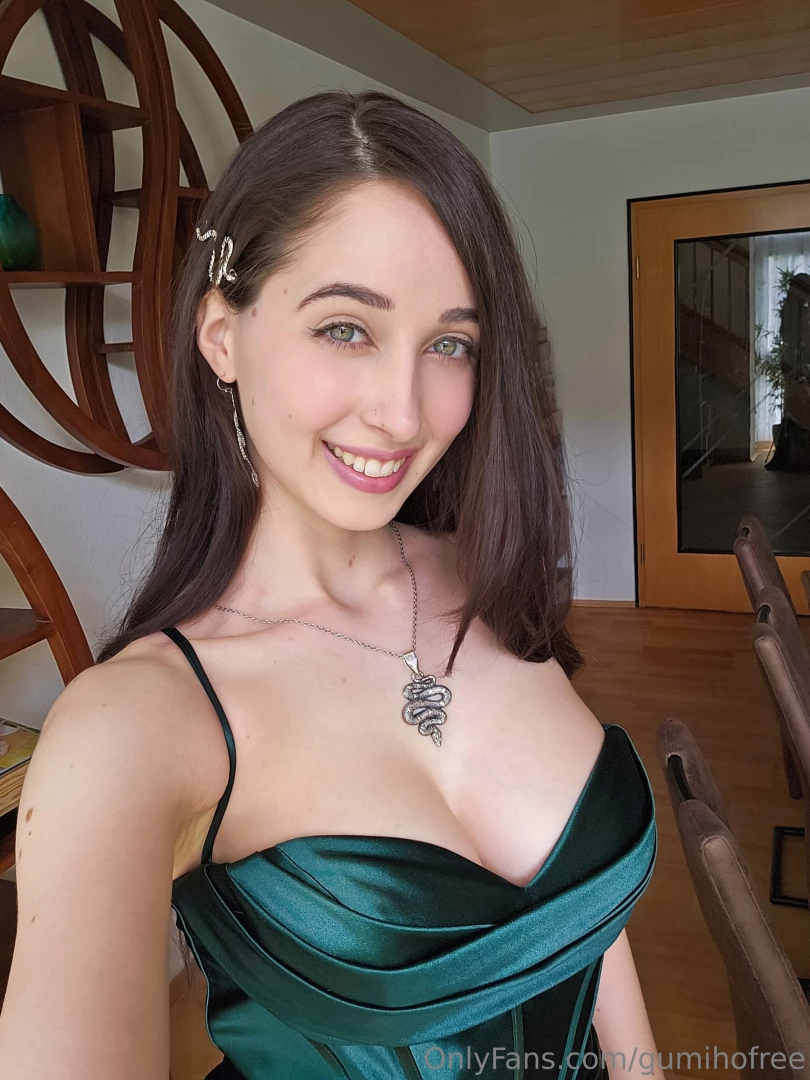 Call me the connoisseur of facial expressions cause 