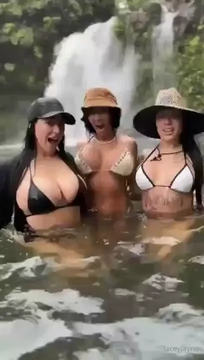 Me and the girlies having some fun 
