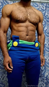 Big dick honry plummer wants to fix your pipes but in the process you