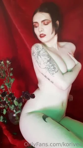 Unlock to move my arms 3 goth babe nudes and a nip slip gif top fans