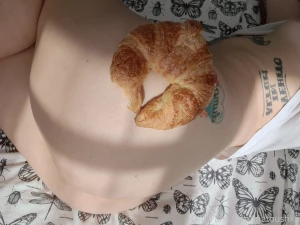 What do you eat first que manges-tu en premier