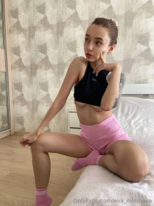 Fairy_flora now wet she loves having her juicy ass squeezed this