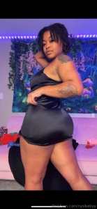 Merry christmas baby the first 3 to tip me 25 will get 1000 worth of