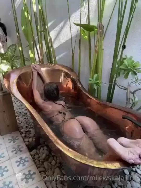 What do you like more photo or video milewskaja 