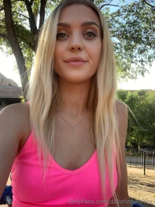 Hey hey this anal addicted sexy friend of mine prettyfoxlive is