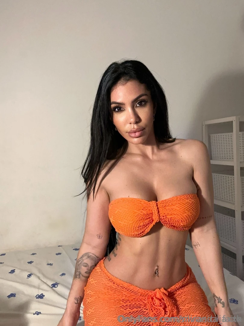 Spanish milf profesional model and influencer 6 months free here enjoy part 11 