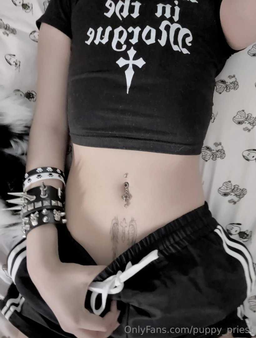 I ve been thinking of getting some new lingerie what s ur fav color 