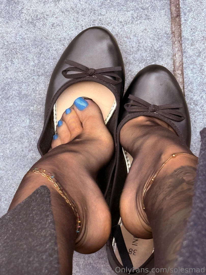 Happy monday a little public tease part 2 