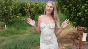 Let s go to the orchard and pick some apples we re making apple crisp
