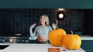 Lets celebrate halloween together and carve a pumpkin
