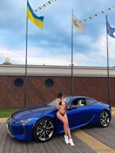 Choosing a beautiful location for your photo shoot can greatly enhance