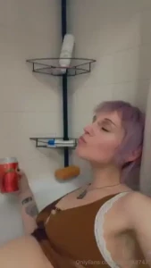 Look at me enjoying this tasty apple juice