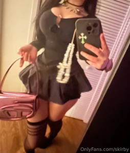 Lf an absolute chad to hold my bag in public