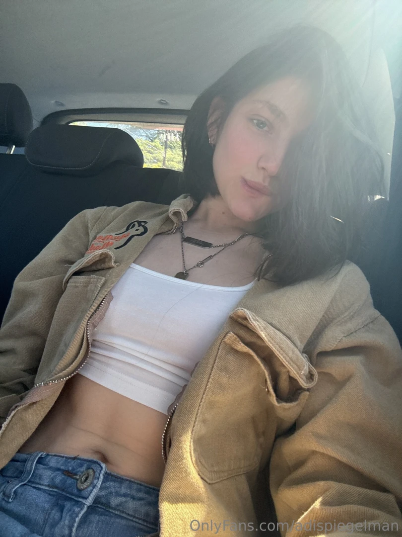 Caught lookin cute at a red light 