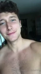 For more onlyfans com redclark