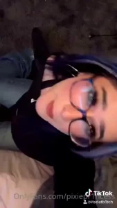 I feel so ugly that s why i haven t posted i m sorry message me here
