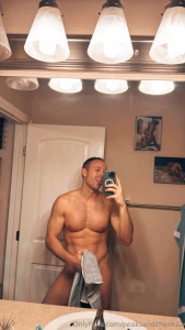 Full towel drop on vip