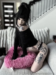 Let s just be cuddle bugs today