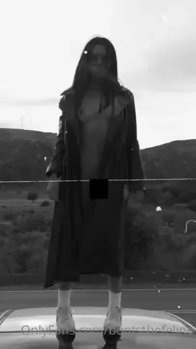 I parked my car in front of a ranch and everyone there saw me naked i 